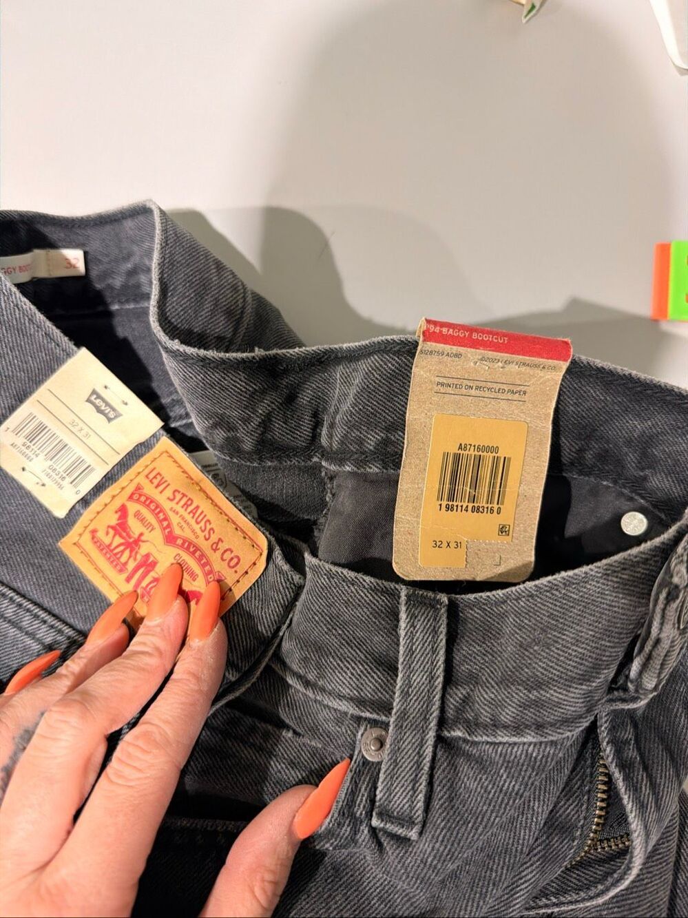 Levi’s '94 Mid Rise Baggy Bootcut Jeans Wandering Spirit Clean Black Wash 32x31 - Picture 4 of 4